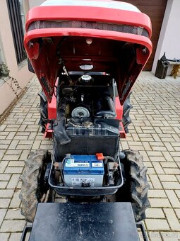 Yanmar Ke 4 UFO. 3 válcový diesel, 15 HP, 4x4 - 7