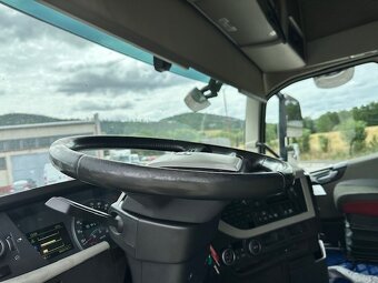 Prodám tahač Lowdeck Volvo FH460, r.v 3/2018 najeto 822000Km - 7