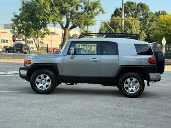 Toyota FJ Cruiser 4.0 V6 – spolehlivé SUV s pohonem 4x4 - 7
