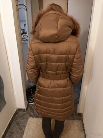 Kennet Street kabatek s pravou kožešinou. - 7