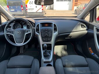 Opel Astra J Sports Tourer - 7