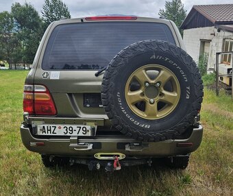 TOYOTA Land Cruiser 100 - 7