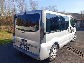 Opel vivaro Tour 2.5 /99kw - 7