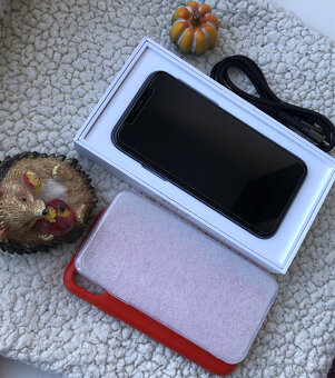 NEVÍDANĚ ZACHOVALÝ – Apple iPhone X 64GB Gray - TOP - 7