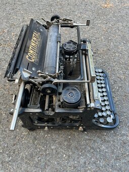 Psací stroj Continental Justin Löschner, Prague 30.léta - 7