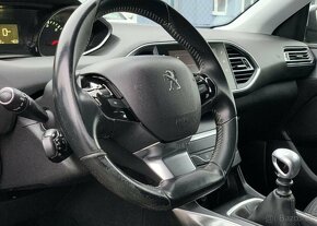 Peugeot 308 1.5 HDi STYLE NAVI TEMPOMAT manuál 75 kw - 7