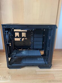 Be Quiet Dark Base 700 - 7
