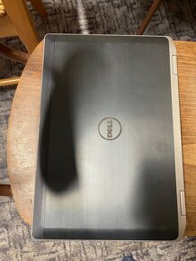 Notebooky 2x dell 1x acer - 7