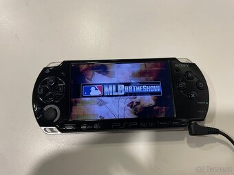 Sony PSP-2004 černé + 3 hry - 7