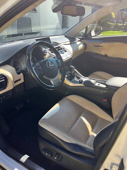 Lexus NX300h, 4x4, luxusní výbava, světlá kůže, odpočet DPH - 7