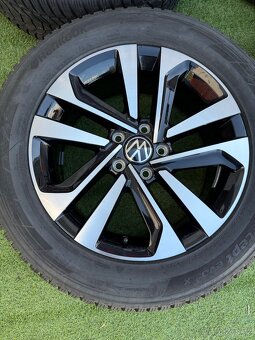 Volkswagen Tiguan II - TOP ZIMNÍ SADA 235/55 R17 ORIGINÁL - 7