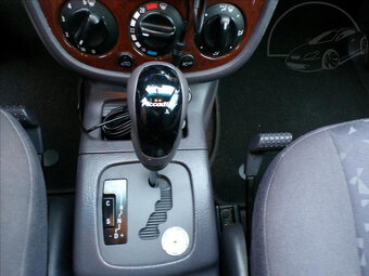 Mercedes-Benz I 1,6 ELEGANCE,AUTOMAT - 7