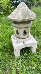 Sochy a květináče, japonská lampa z mrazuvzdorné drti - 7