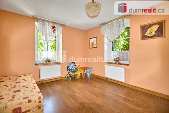 Prodej domu s restaurací nedaleko Ostrova u Karlových Varů - 7