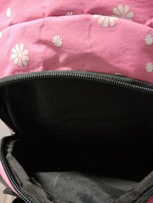 Růžovo černý batoh značky OXY - 7