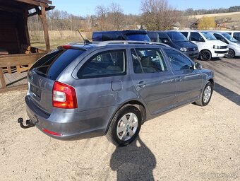 Škoda Octavia 2.0TDi Elegance combi - 7