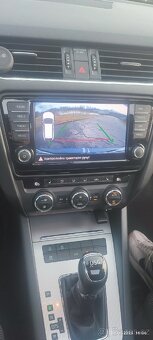 Prodám Skoda Octavia 2.0 TDI DSG Combi Panoramadach - 7