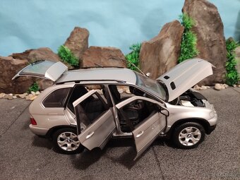 Prodám model 1:18 BMW X5 KYOSHO - 7