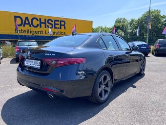Alfa Romeo Giulia - 7