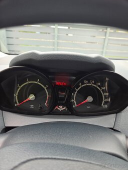 Ford Fiesta 1,2 rok 2009 - 7