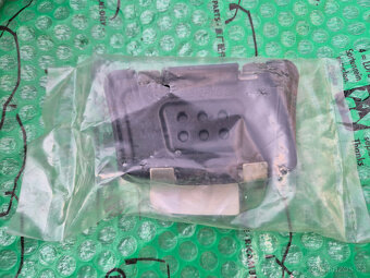 sada sportovních nerez pedálů Hyundai Kona s automatickou př - 7