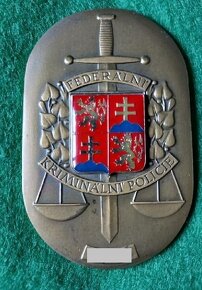 SLUŽEBNÍ ODZNAKY - 7