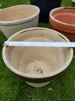 Mix keramických květináčů a obalů - 7