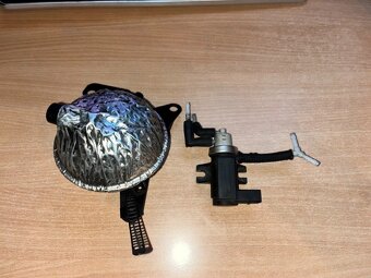 Ventil regulace tlaku turba 1J0906627A - 7