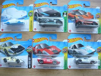AUTÍČKA HOT WHEELS - 7