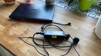 Prodam herni notebook scer nitro 5 - 7