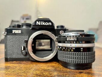 Nikon FM2n, Nikon Ai-S Nikkor 28mm f/2.8 - 7