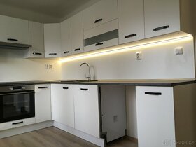 Rekonstrukce bytů, koupelen - 7