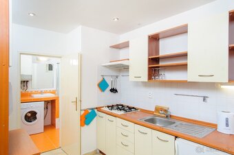 Zařízené 2+kk/B ke spolubydlení na Břevnově - 7