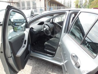 Prodám Toyota Yaris 1.0,1maj. - 7