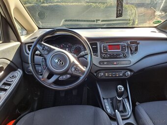 Kia Carens - 7