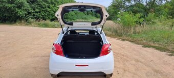 Peugeot 208 1.0i najeto 63 000 km 1 majitel koupeno v ČR - 7
