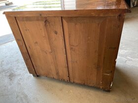 Starožitná komoda z masivu - 7