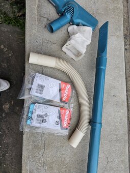 Makita 18V DCL182 na baterky Vysavač + Extra - 7