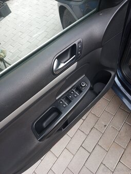 Osobní automobil VW GOLF KOMBI, SPZ: 4SY1164, VIN: WVWZZZ1KZ - 7