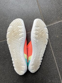 BOTY DO VODY, DECATHLON, VELIKOST EU 34 - 35, JAKO NOVÉ - 7