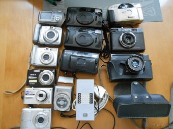 12kusů fotoaparátů +1x expozimetr Leningrad 4 +blesk - 7