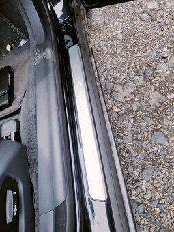 Volvo V70III INSCRIPTION T6 242kw - Náhradní díly - 7