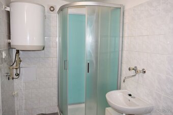 Pronájem bytu 1+kk ve Dvoře Králové n.L. - 7