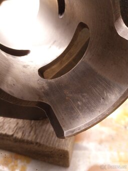 Válec  ČZ 175/477 - 7