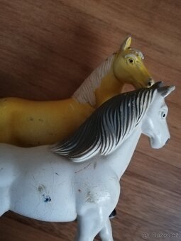 Klisna a hřebec - 2 x figurka koně - Palomino + Andalusian - 7