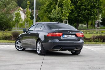 Jaguar XE 2.0 I4P R-Sport AT - 7
