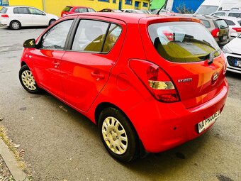 HYUNDAI i 20 1.2 i BENZÍN 57 kW NAJETO JEN 26 TIS KM - 7