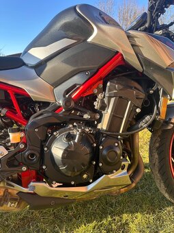Kawasaki Z900 - 7