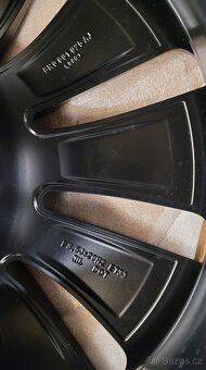 Audi Q3 F3, 20' alu disky, originál, black - 7