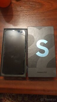 prodám galaxy S22 ,8gb ram ,128 interní paměť. - 7